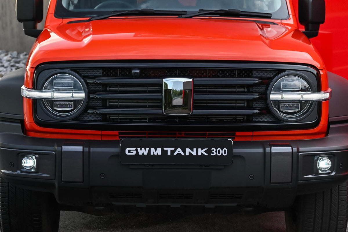 Tank 300 2.4TD Luxury A/T